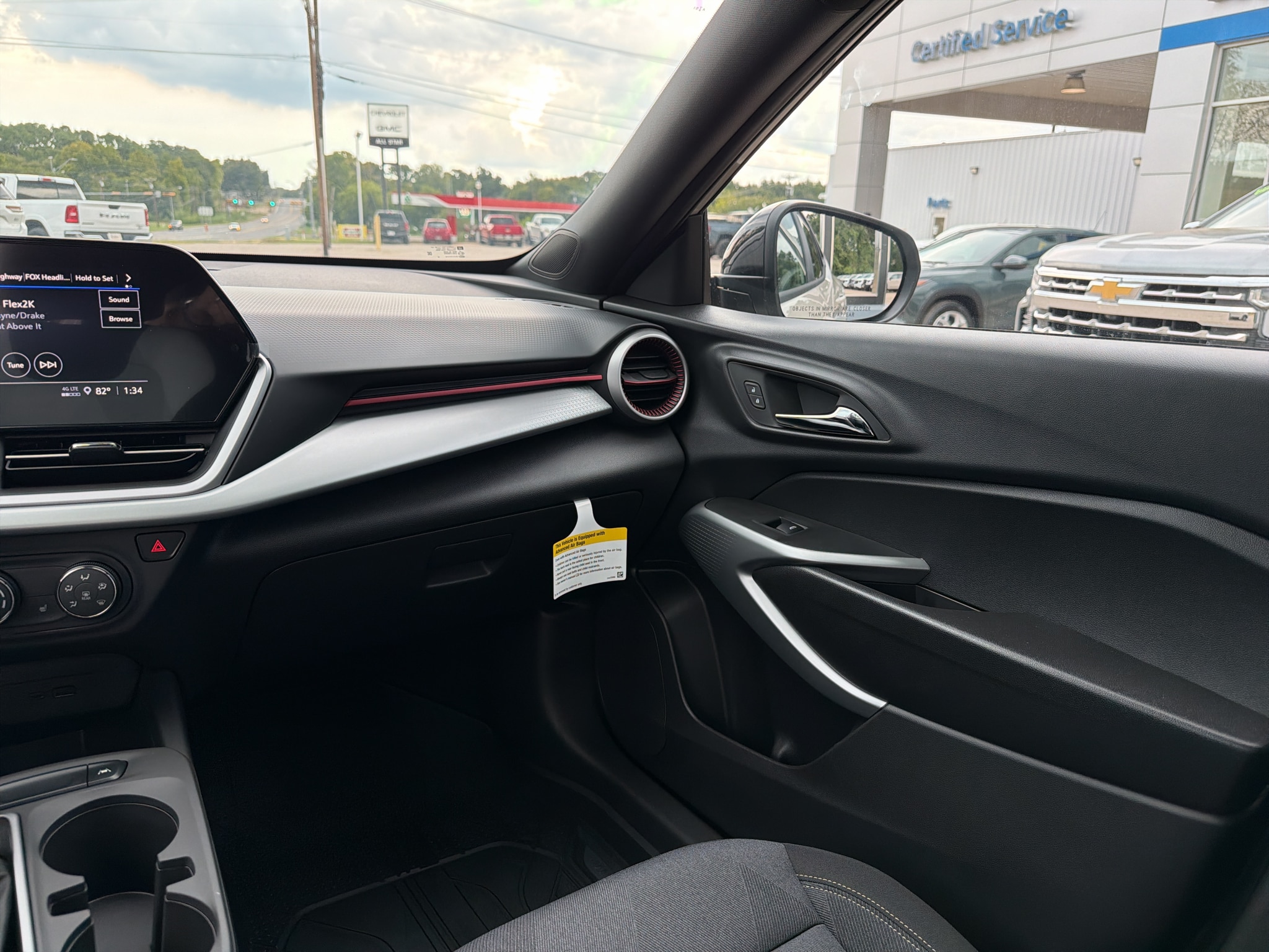 2026 Chevrolet Trax RS - Photo 21