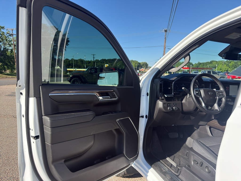 2024 Chevrolet Silverado 1500 LT Trail Boss - Photo 6