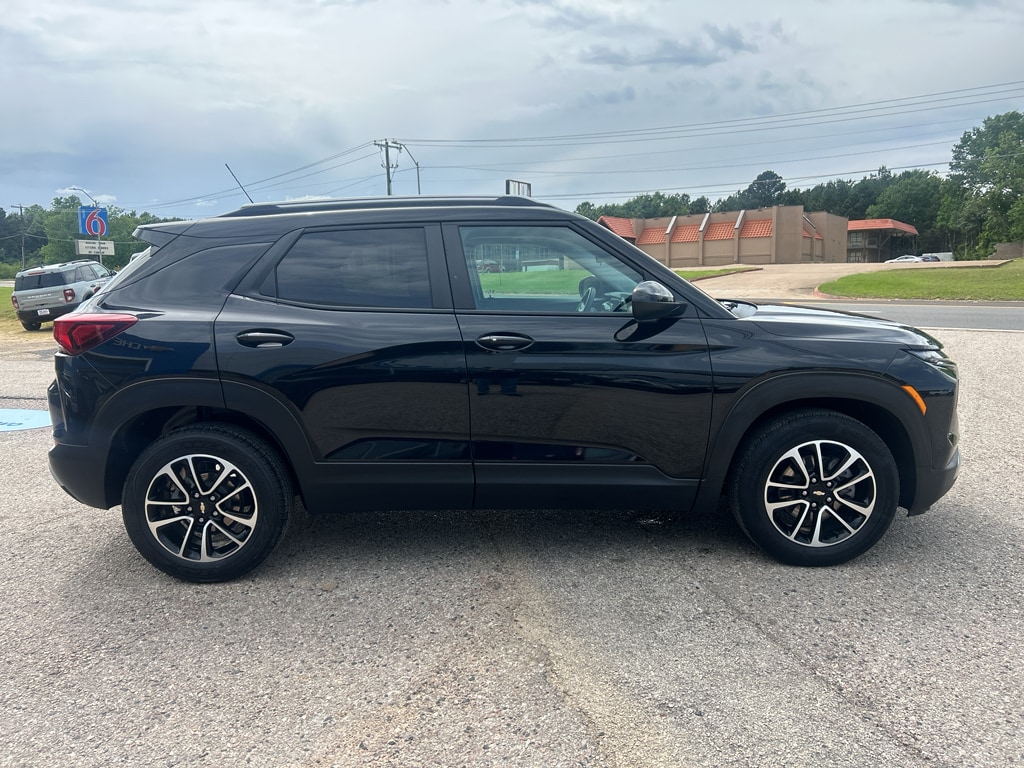 2025 Chevrolet Trailblazer LT - Photo 17