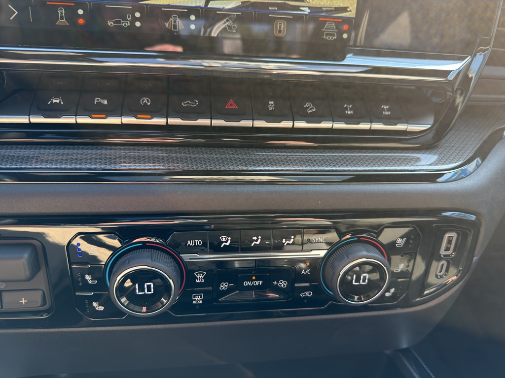 2026 Chevrolet Silverado 1500 ZR2 - Photo 32