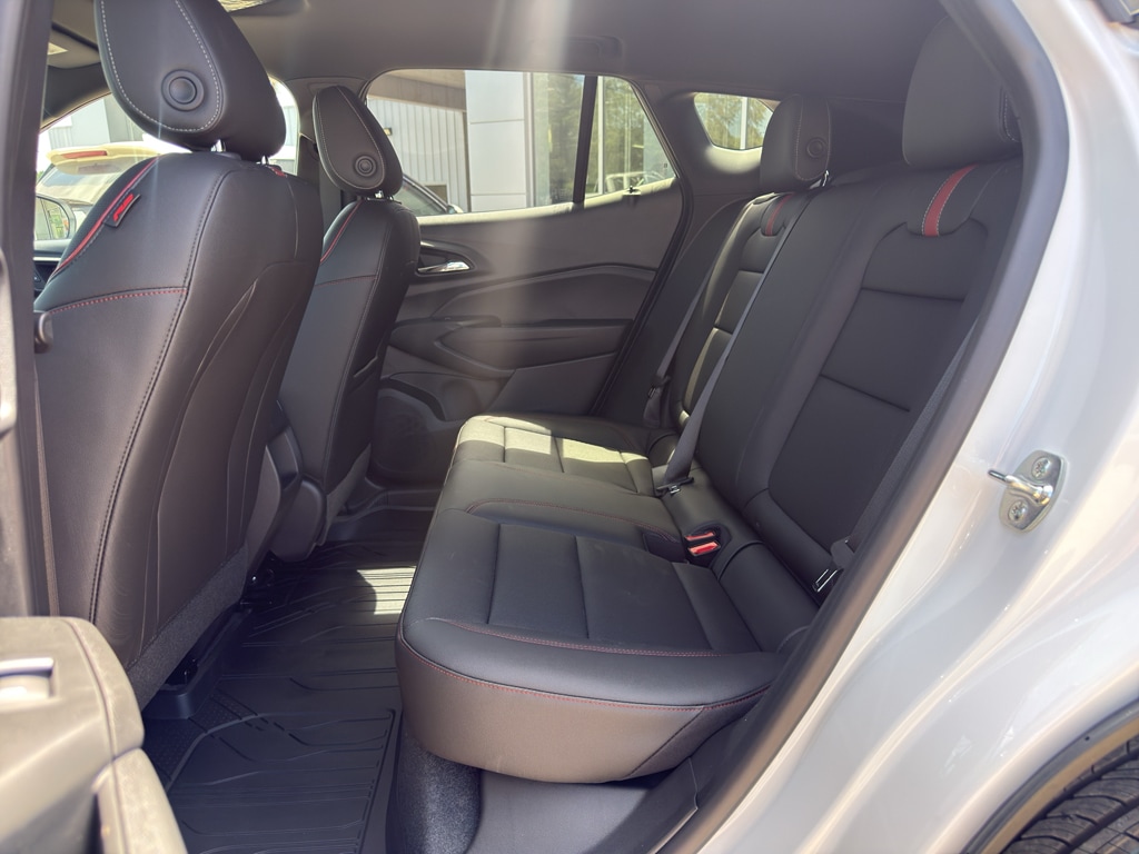 2026 Chevrolet Trax RS - Photo 9