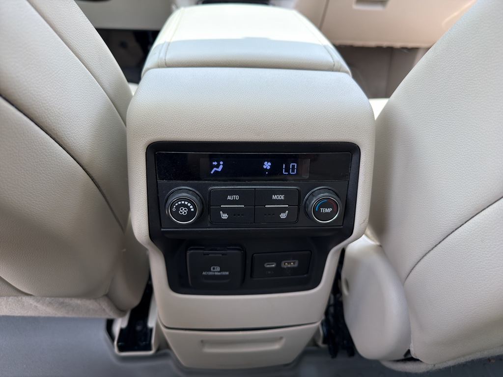2023 GMC Acadia Denali - Photo 18