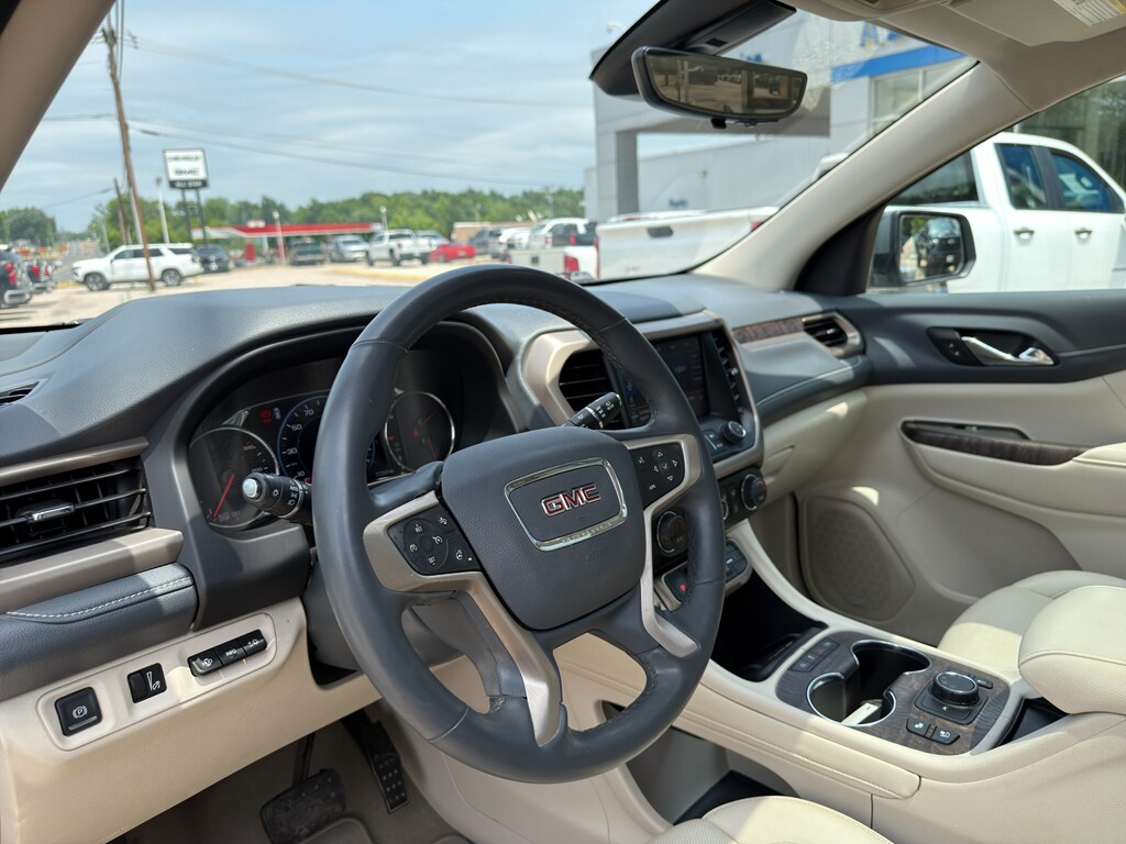 2023 GMC Acadia Denali - Photo 25