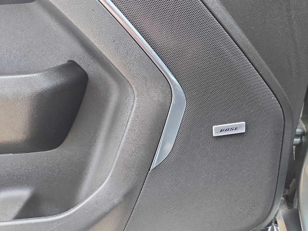 2023 Chevrolet Suburban Premier - Photo 32