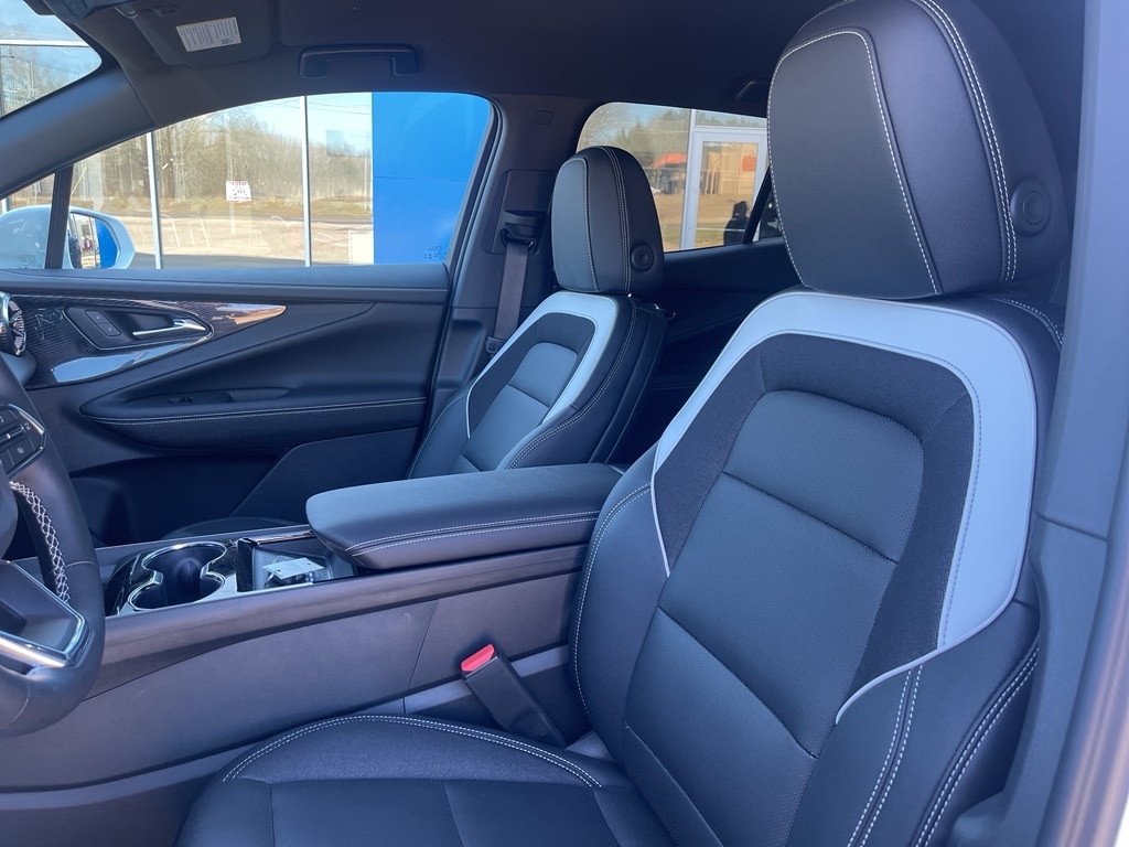 2025 Chevrolet Blazer EV LT - Photo 28