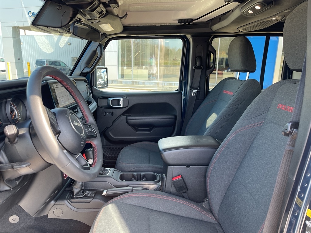 Used 2025 Jeep Wrangler Rubicon