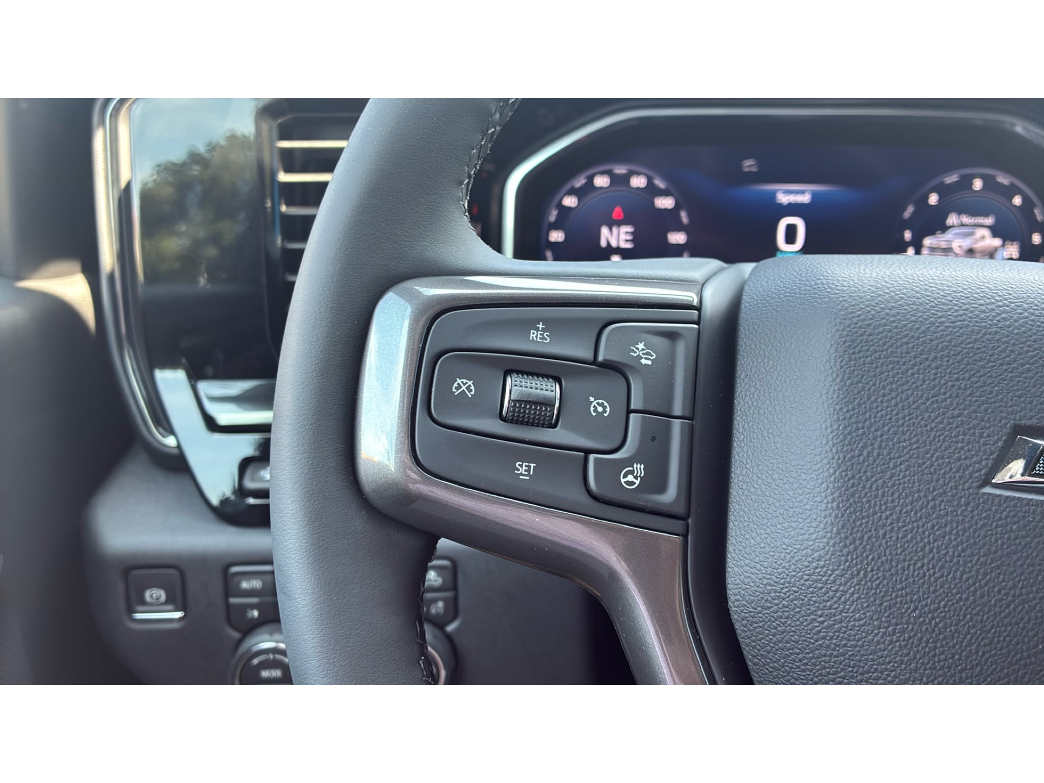 2026 Chevrolet Silverado 2500 HD ZR2 - Photo 30