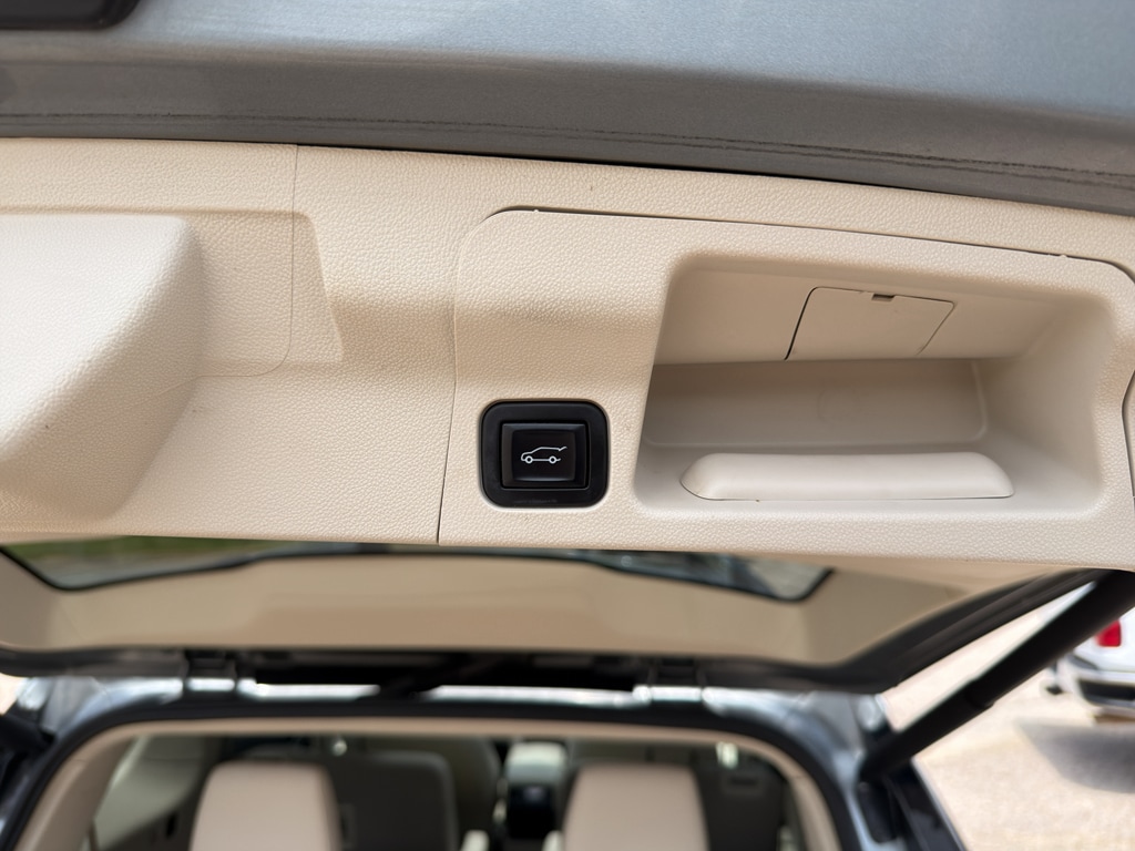 2023 GMC Acadia Denali - Photo 10