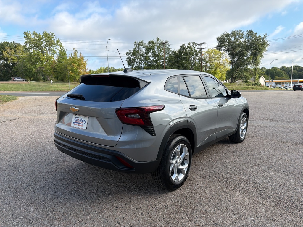 2026 Chevrolet Trax LS - Photo 11