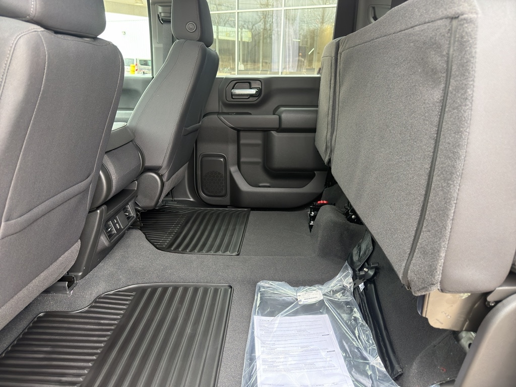 2026 Chevrolet Silverado 2500 HD Custom - Photo 31