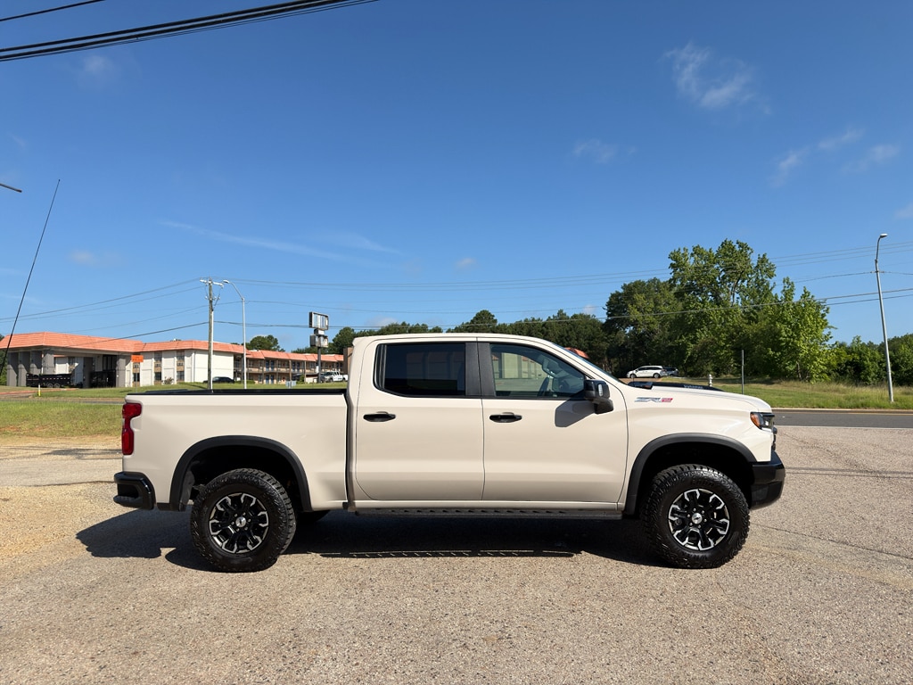 2026 Chevrolet Silverado 1500 ZR2 - Photo 13
