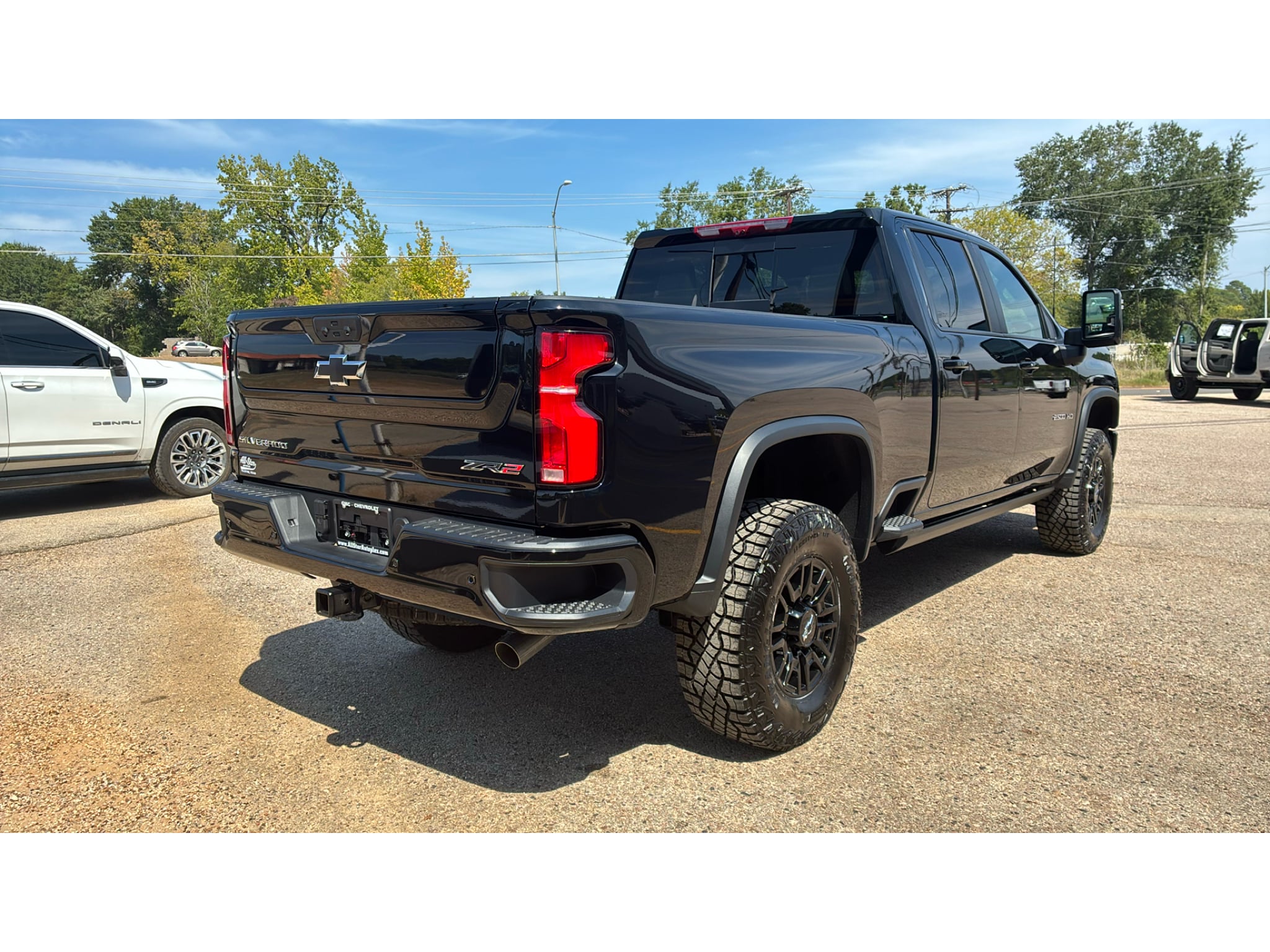 2026 Chevrolet Silverado 2500 HD ZR2 - Photo 12