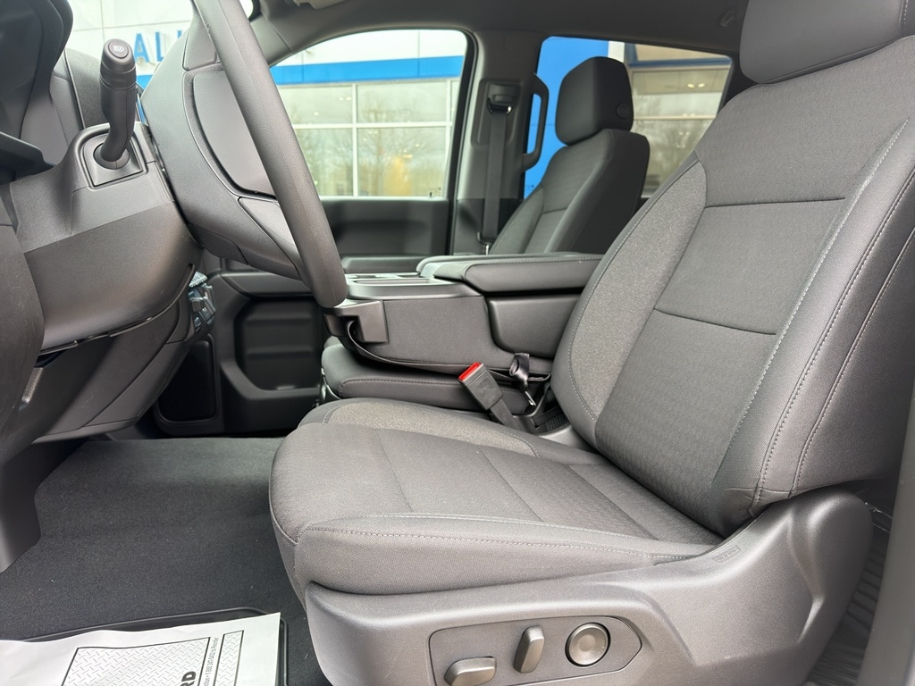 2026 Chevrolet Silverado 2500 HD Custom - Photo 6