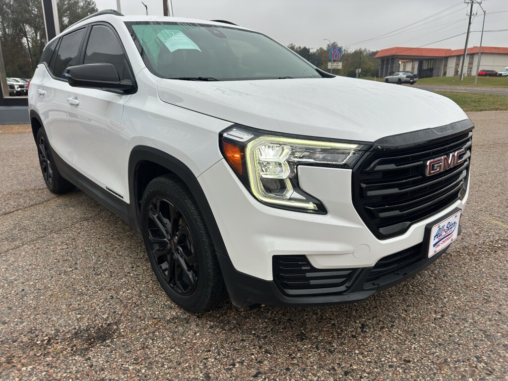 Used 2022 GMC Terrain SLE SUV