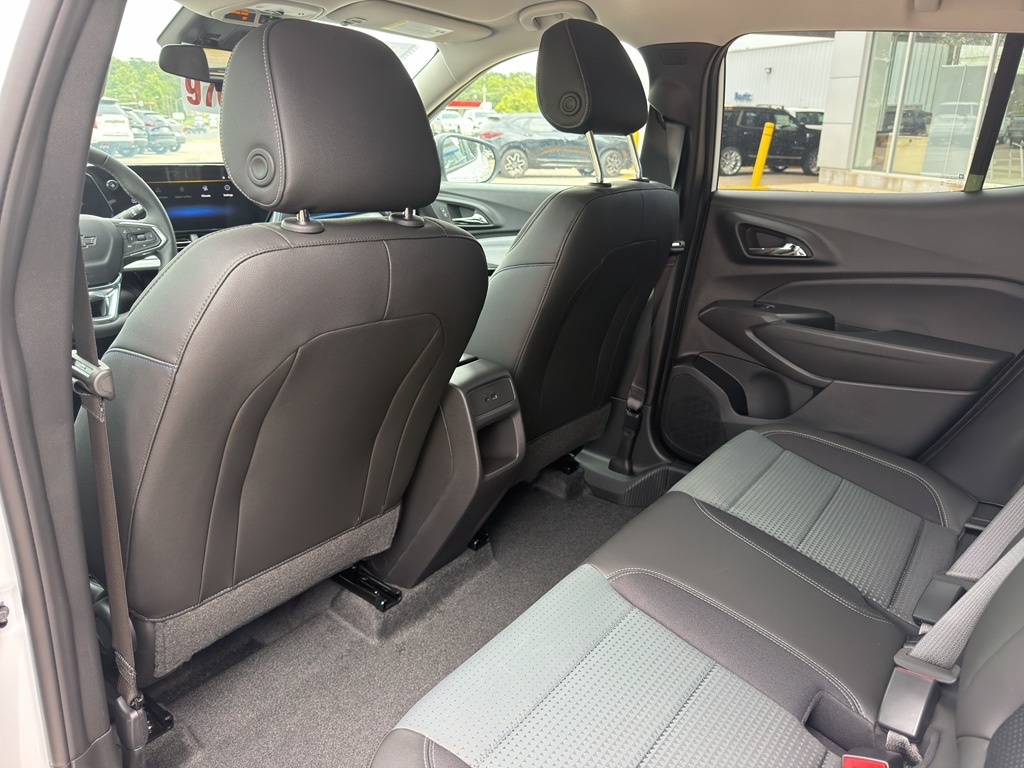2026 Chevrolet Trax LT - Photo 25