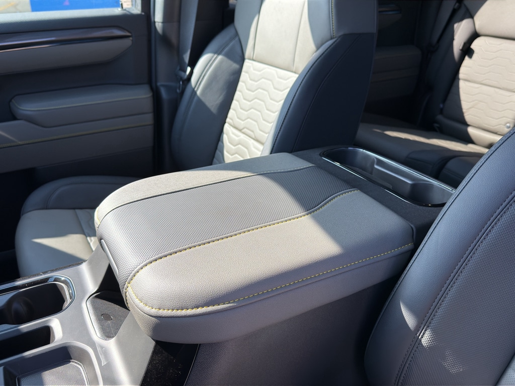2026 Chevrolet Silverado 1500 ZR2 - Photo 40
