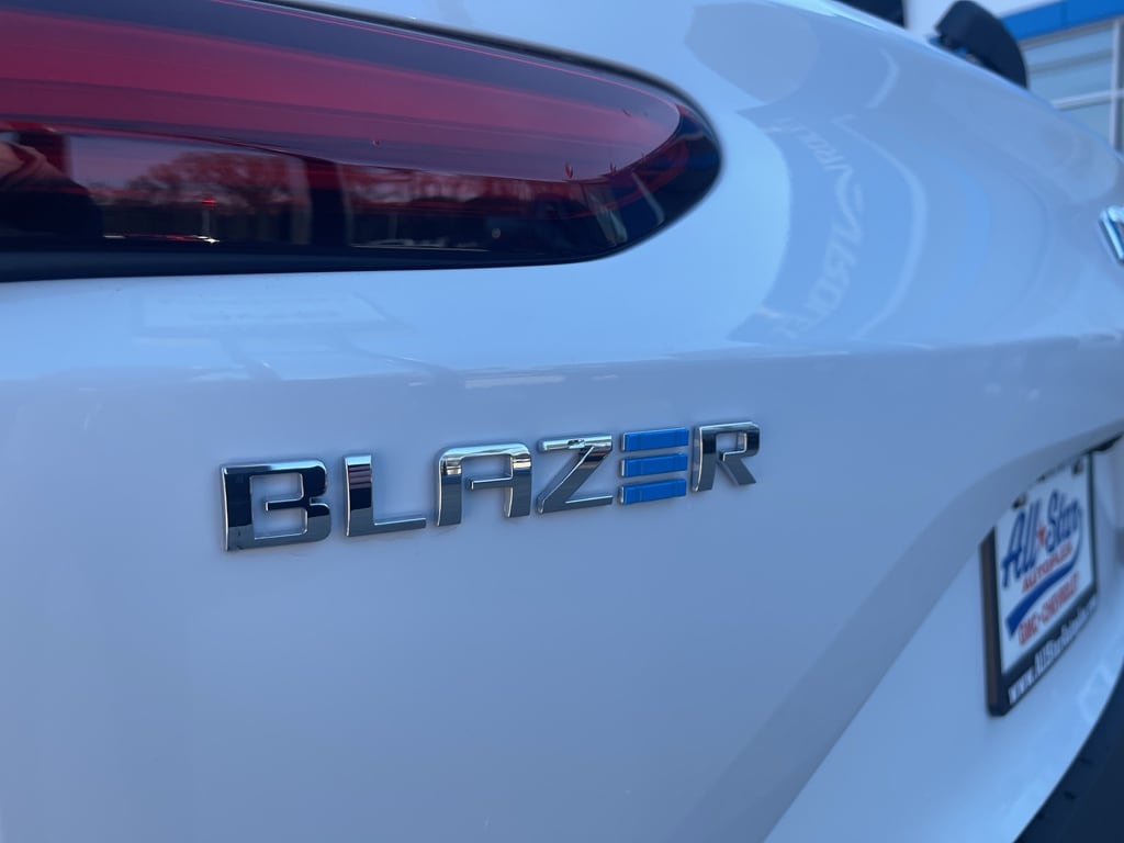 2025 Chevrolet Blazer EV LT - Photo 29