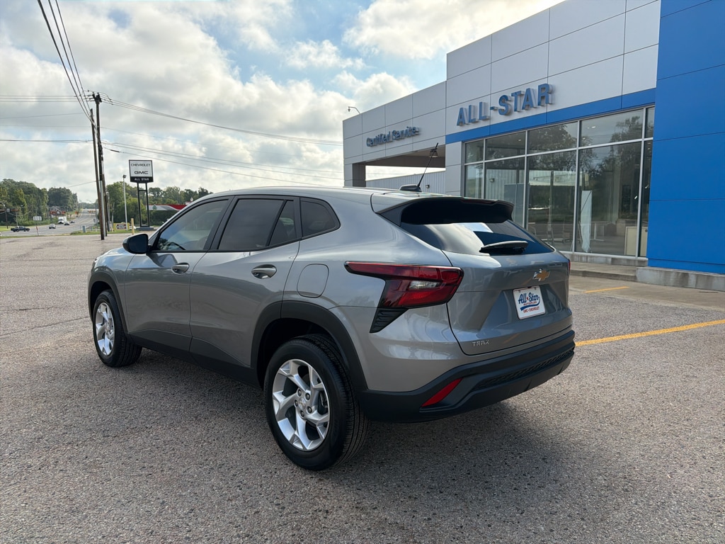 2026 Chevrolet Trax LS - Photo 7
