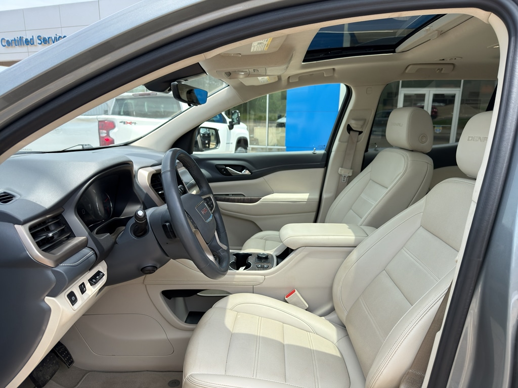 2023 GMC Acadia Denali - Photo 4