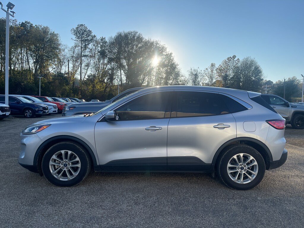 Used 2020 Ford Escape SE