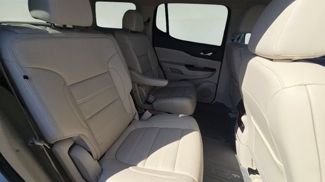 2023 GMC Acadia Denali - Photo 16