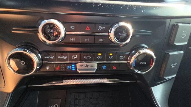 2025 Ford F-150 Lariat - Photo 27