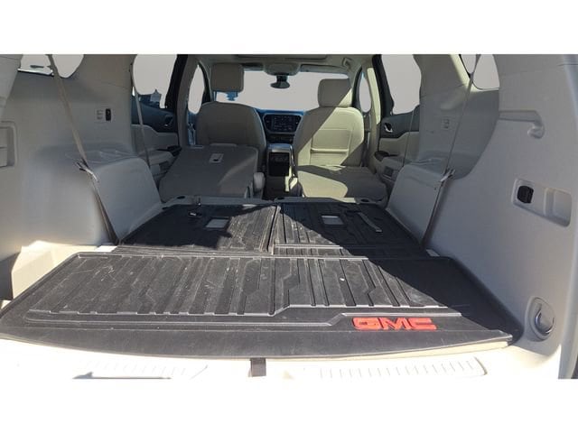 2023 GMC Acadia Denali - Photo 28