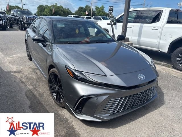 2026 Toyota Camry XSE Hybrid's photo