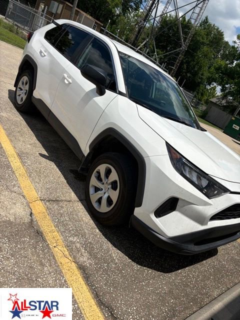 2022 Toyota RAV4 LE FWD's photo