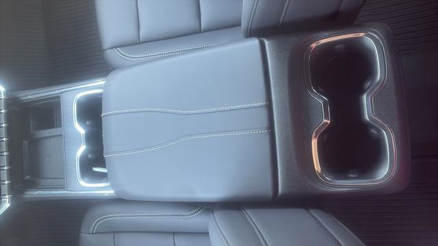 2026 GMC Acadia Elevation - Photo 13