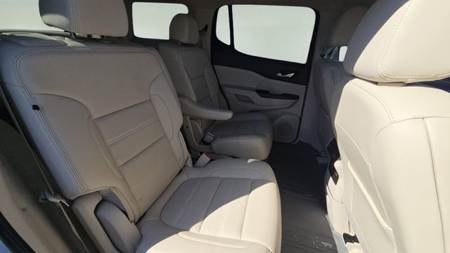2023 GMC Acadia Denali - Photo 19