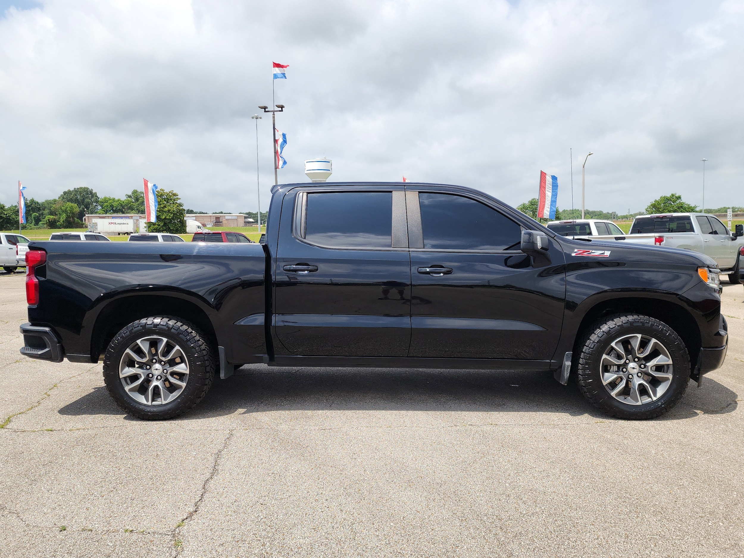 Used 2023 Chevrolet Silverado 1500 RST with VIN 1GCUDEEL6PZ182086 for sale in Olive Branch, MS