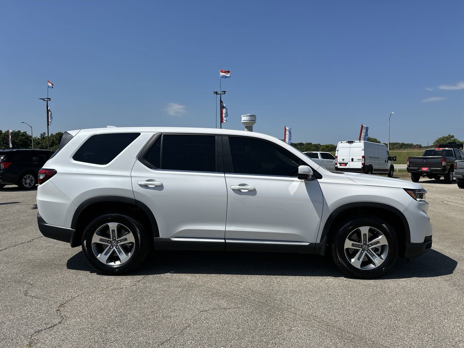 Used 2024 Honda Pilot EX-L with VIN 5FNYG1H55RB009845 for sale in Olive Branch, MS