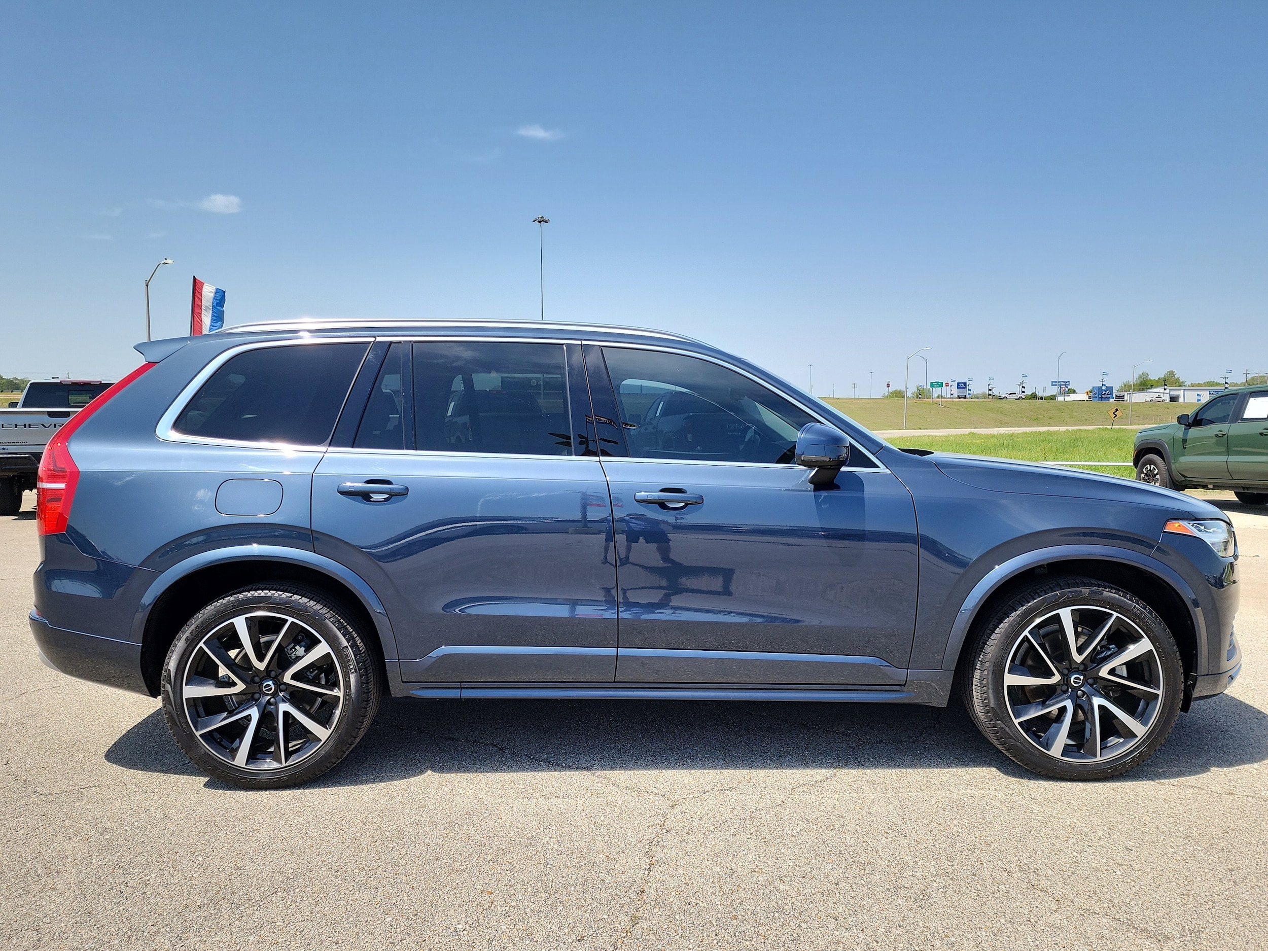 Used 2022 Volvo XC90 Momentum with VIN YV4A22PK0N1838089 for sale in Olive Branch, MS