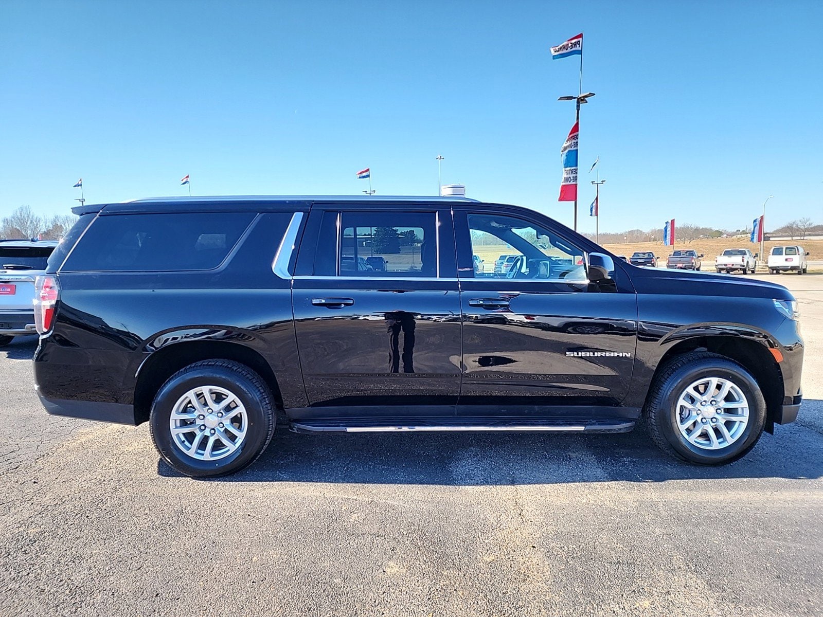 Used 2022 Chevrolet Suburban LT with VIN 1GNSCCKD6NR223817 for sale in Olive Branch, MS