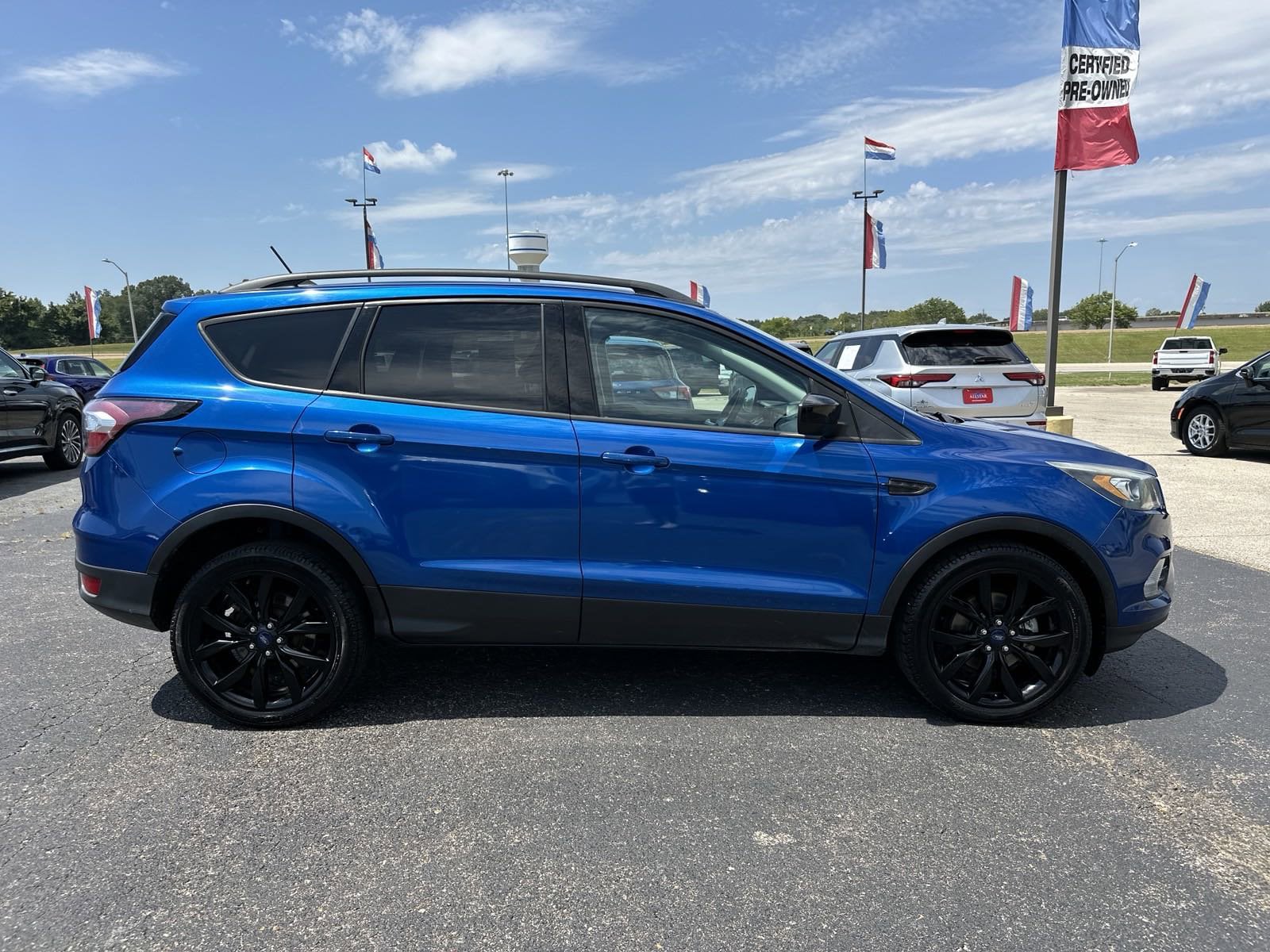 Used 2018 Ford Escape SE with VIN 1FMCU0GD0JUA25352 for sale in Olive Branch, MS