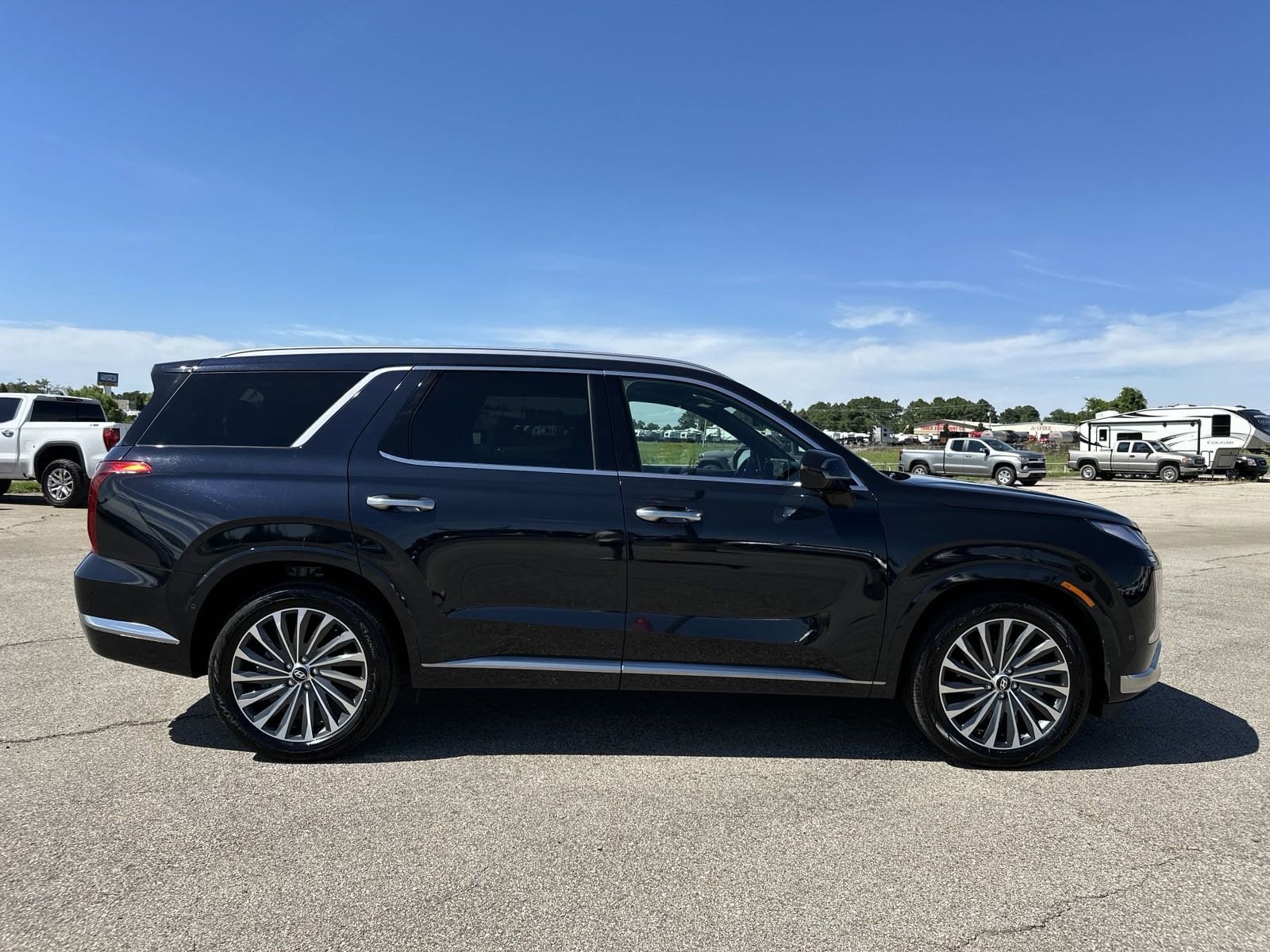 Used 2024 Hyundai Palisade Calligraphy with VIN KM8R7DGE0RU707189 for sale in Olive Branch, MS