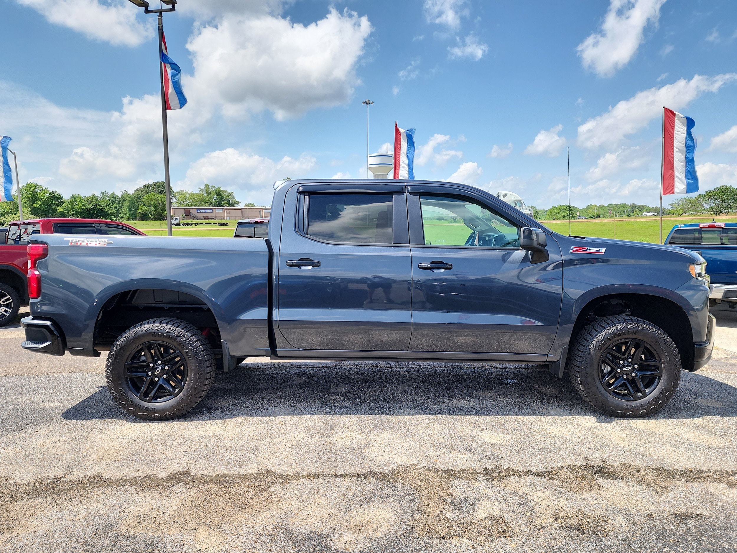 Used 2021 Chevrolet Silverado 1500 LT Trail Boss with VIN 1GCPYFED4MZ416219 for sale in Olive Branch, MS