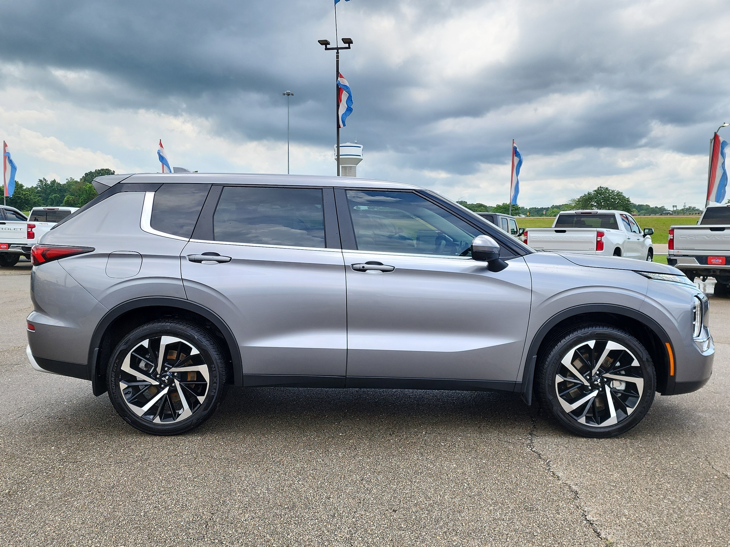 Used 2023 Mitsubishi Outlander SE with VIN JA4J3UA82PZ016529 for sale in Olive Branch, MS