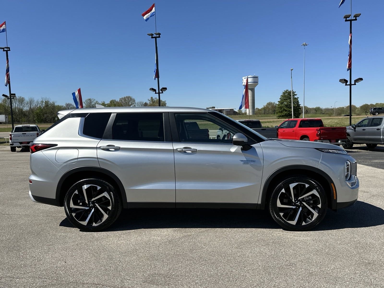 Used 2023 Mitsubishi Outlander Plug-In Hybrid SE with VIN JA4T5UA91PZ040073 for sale in Olive Branch, MS