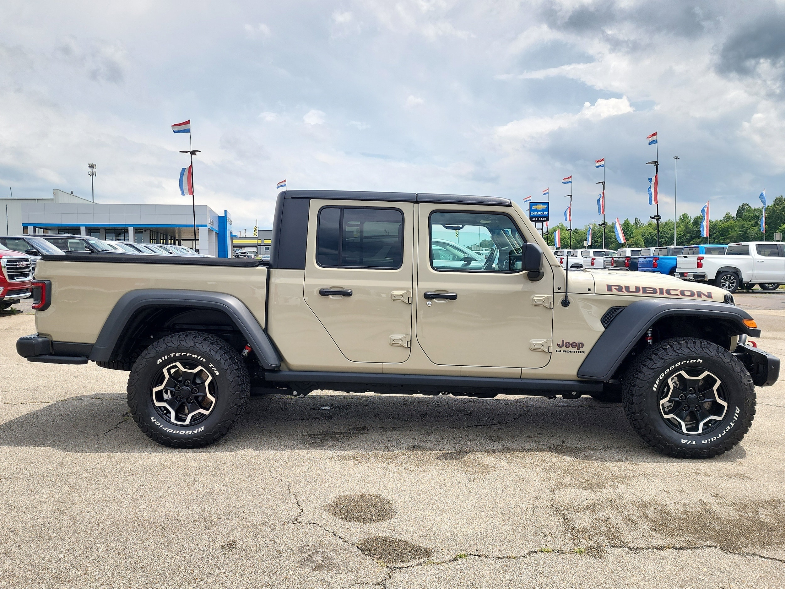 Used 2020 Jeep Gladiator Rubicon with VIN 1C6JJTBG1LL194111 for sale in Olive Branch, MS