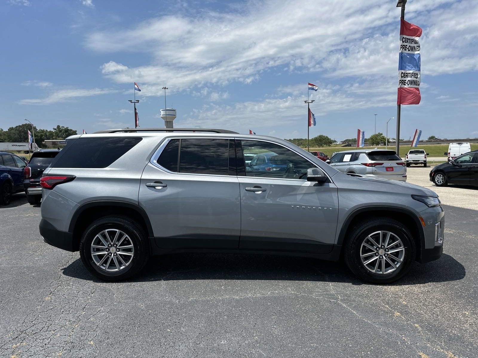 Used 2023 Chevrolet Traverse 3LT with VIN 1GNERHKW1PJ227527 for sale in Olive Branch, MS