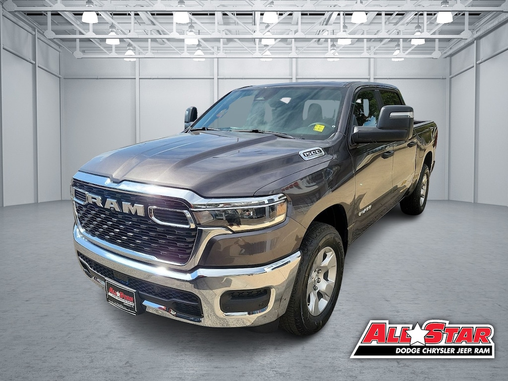 New 2026 Ram 1500 TRADESMAN CREW CAB 4X4 5'7 BOX Pickup