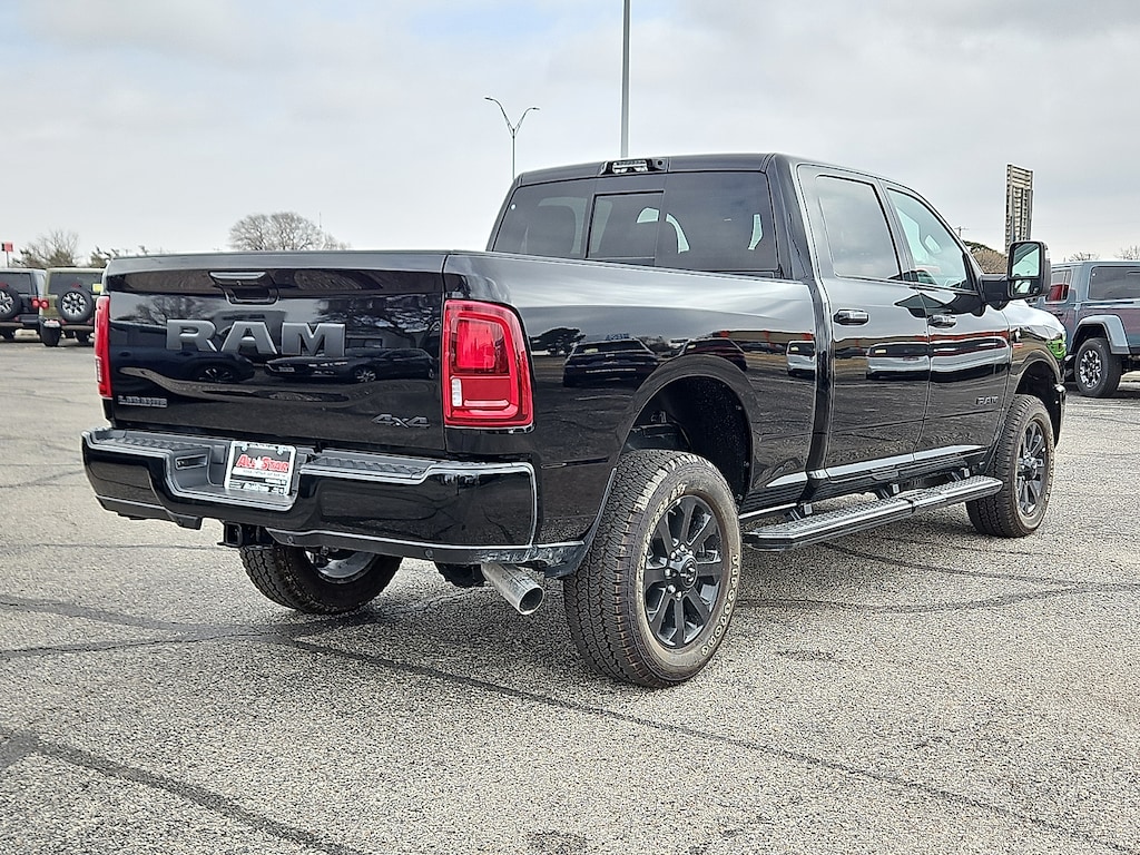 New 2026 Ram 2500 LARAMIE CREW CAB 4X4 6'4 BOX Pickup