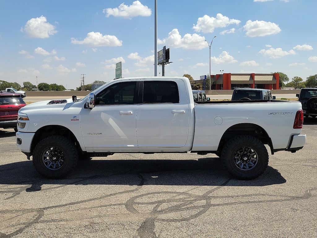 New 2026 Ram 2500 LARAMIE CREW CAB 4X4 6'4 BOX Pickup