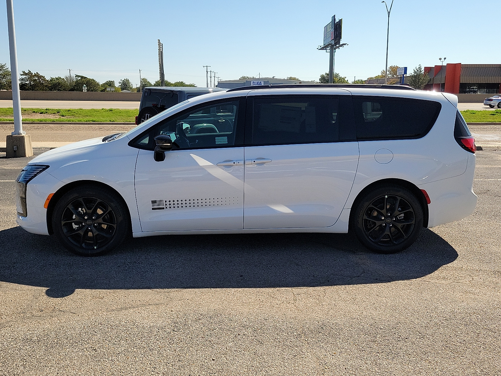 New 2027 Chrysler Pacifica SELECT Passenger Van