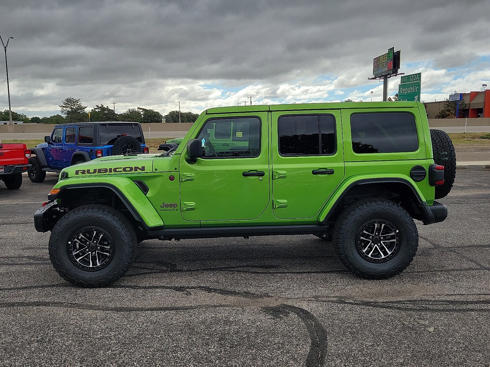 2025 Jeep Wrangler Rubicon X photo 2