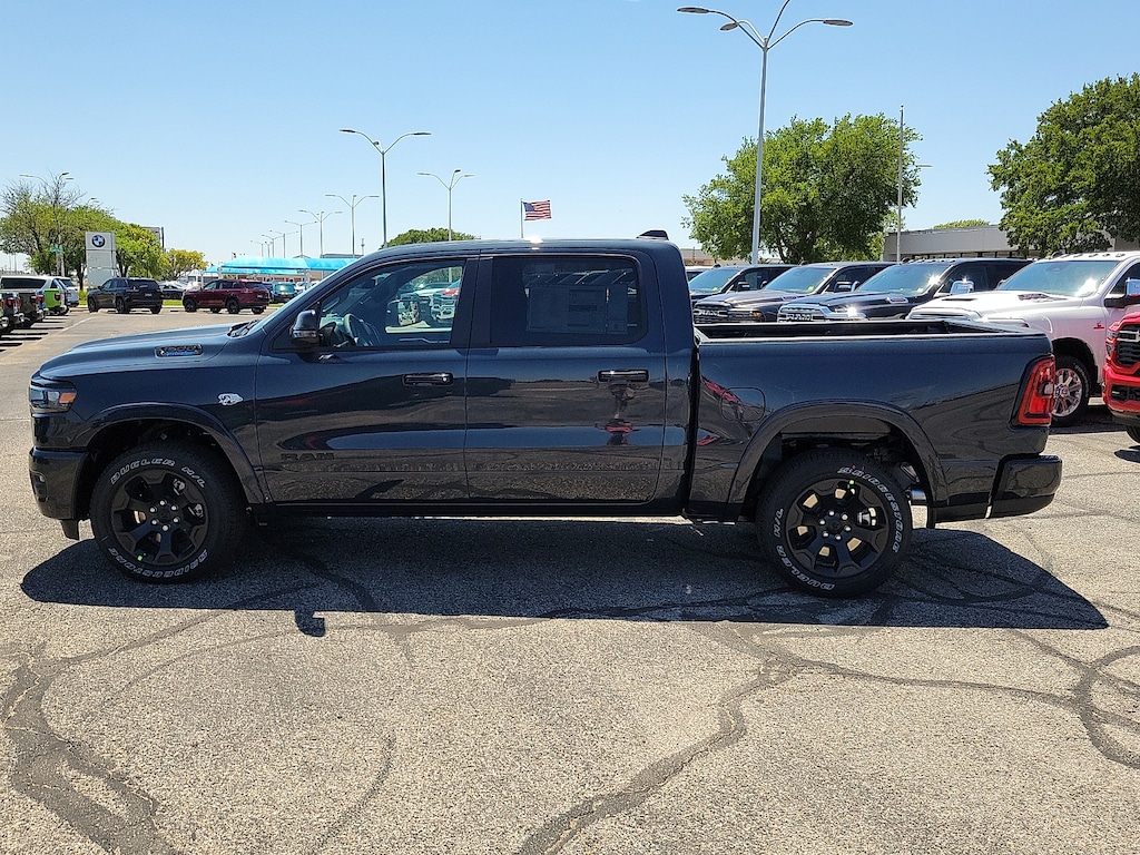 New 2026 Ram 1500 LONE STAR CREW CAB 4X4 5'7 BOX Pickup