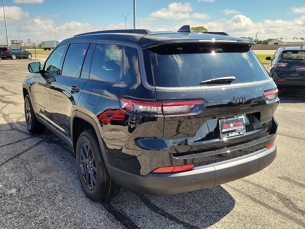 New 2027 Jeep Grand Cherokee L 3 Row LAREDO 4X4 Sport Utility