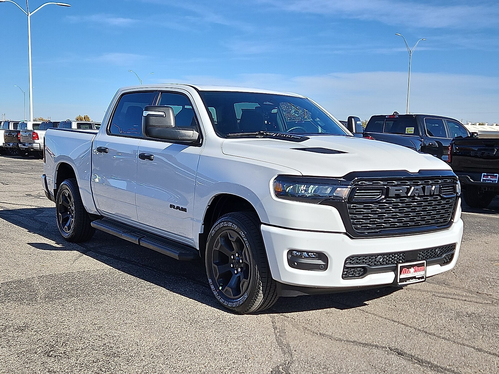 2025 Ram 1500 Tradesman photo 3